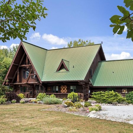 The Lodge At Lakeshore Belle River المظهر الخارجي الصورة