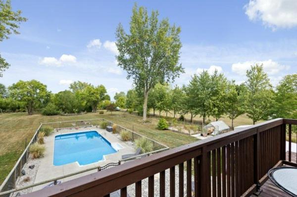 The Lodge At Lakeshore Belle River المظهر الخارجي الصورة