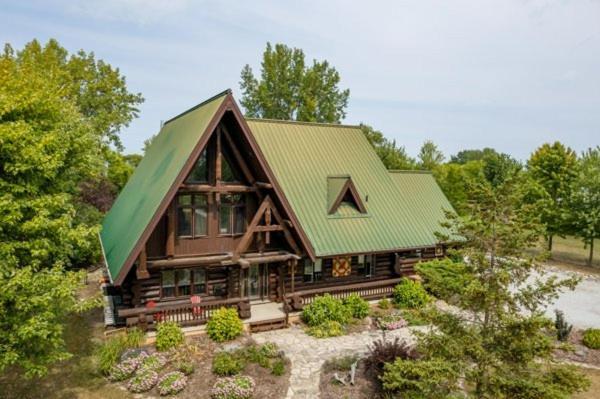 The Lodge At Lakeshore Belle River المظهر الخارجي الصورة