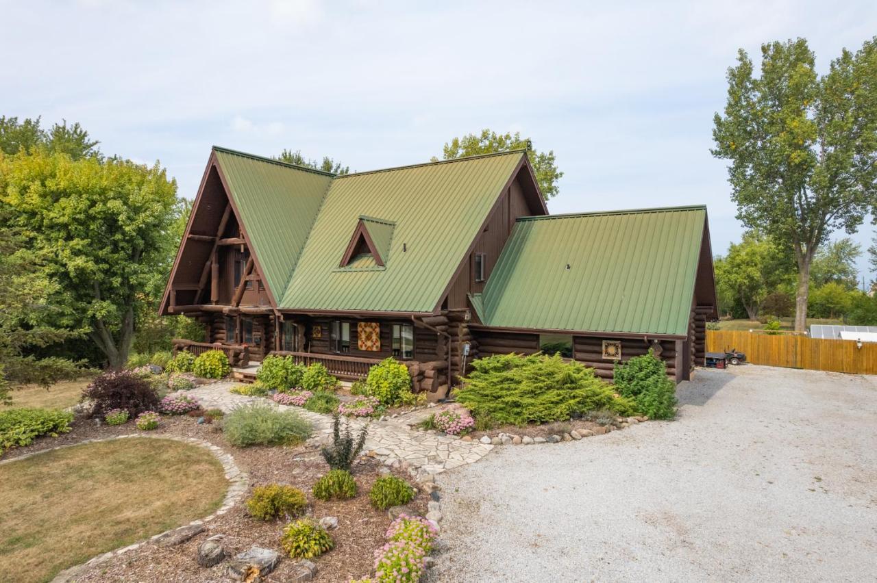 The Lodge At Lakeshore Belle River المظهر الخارجي الصورة